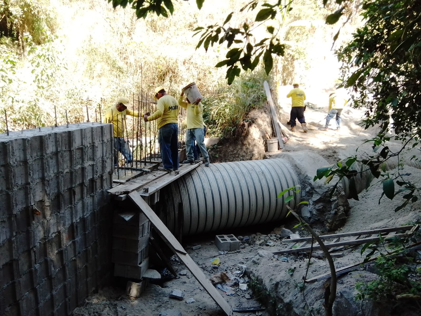 Continúa construcción de nuevo sistema de drenaje en comunidad Betania, Ilopango
