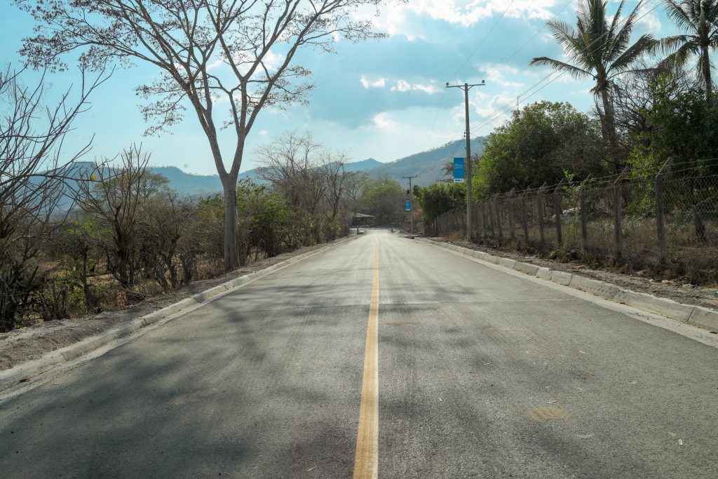 DOM entrega 5.6 kilómetros de calles renovadas con superficie de asfalto en Dolores, Cabañas Este